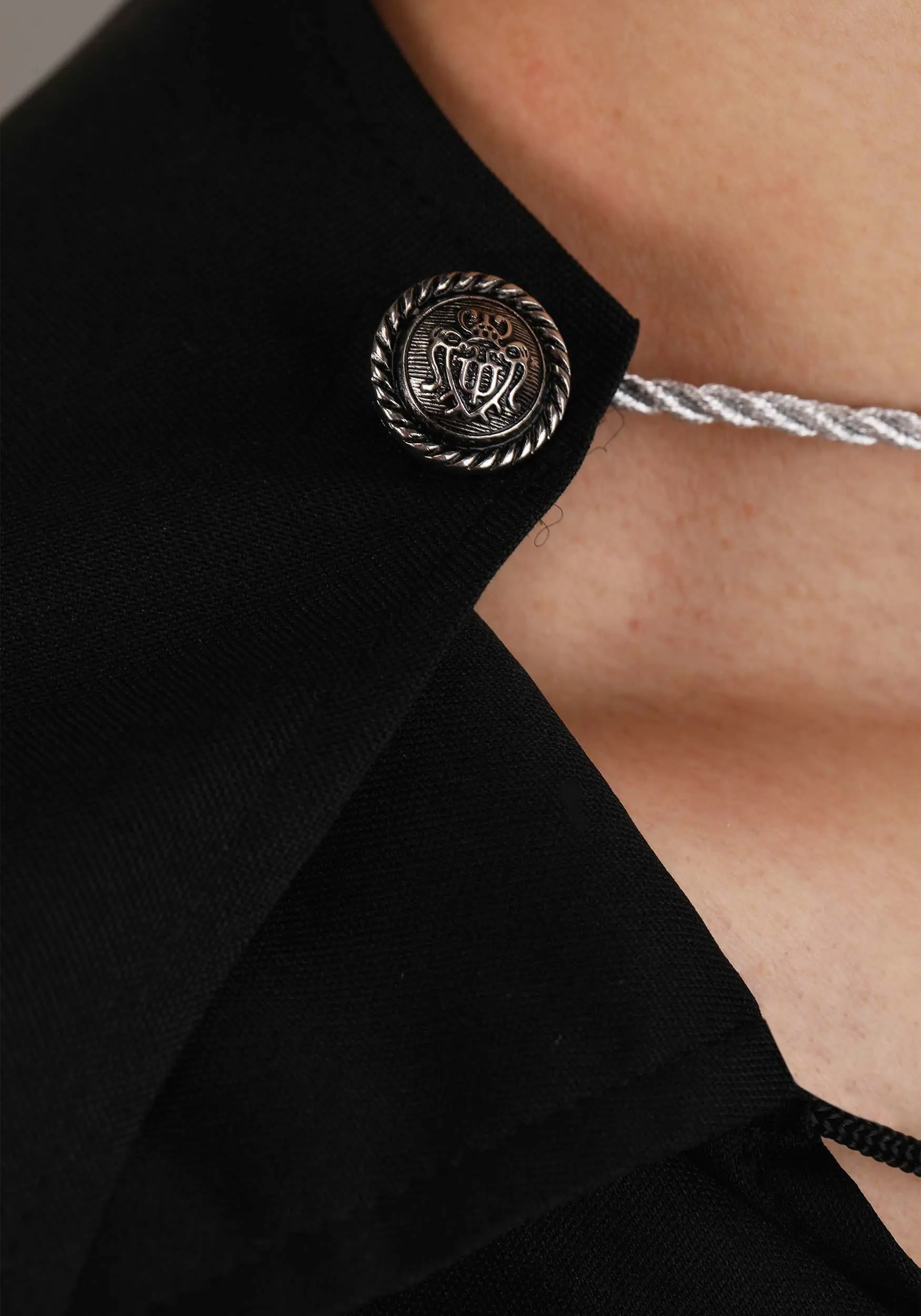 Deluxe Zorro Adult Costume 6 Deluxe Zorro Adult Costume - Image 4